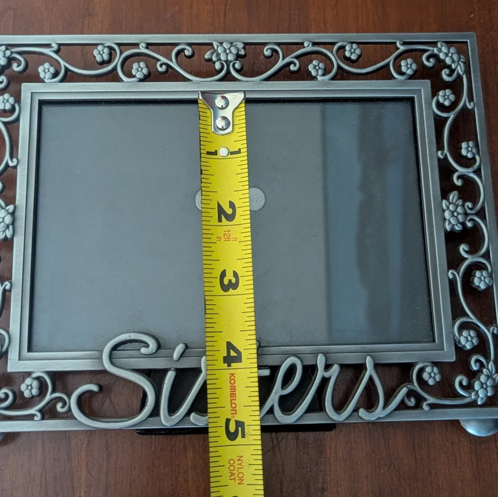 NWOT Malden Pewter Floral 'Sisters' Photo Frame (6 X 4)